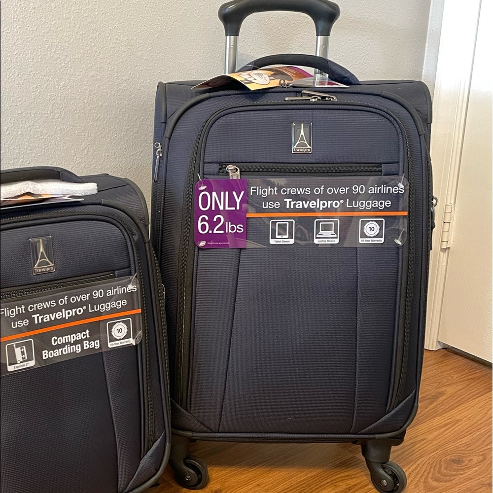 Travelpro 21” Carry on Luggage 1pc